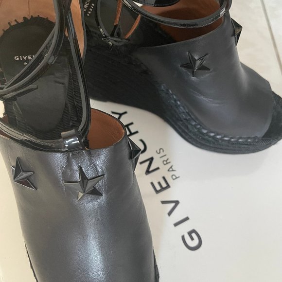 *Authentic Givenchy Nettunia Star Wedge Heel Espadrilles Size 40 EU (9.5-10 US)* - Picture 1 of 3